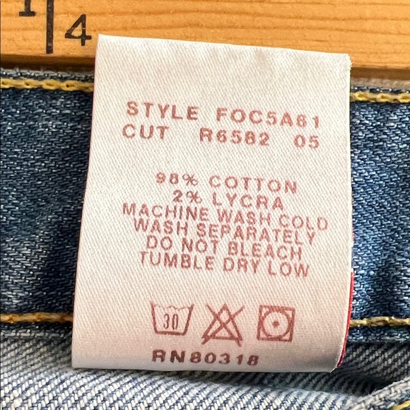 Lucky Brand Jeans - Lil Maggie Light Wash Low Rise Flare - 4/27 - Picture 7 of 11